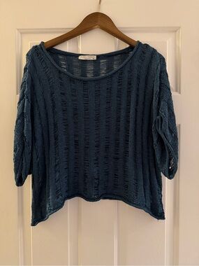 NWOT Final Touch Open-Weave Cropped Sweater in Teal Blue. Size medium.